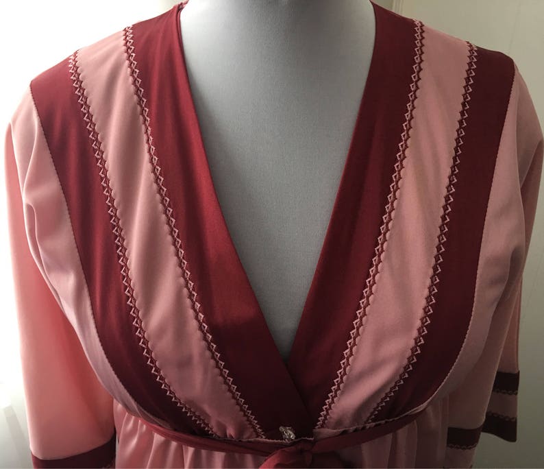 SALE Vintage 2 pc PinkWine Nylon *Sz S* Maxi Nightgown Robe Set