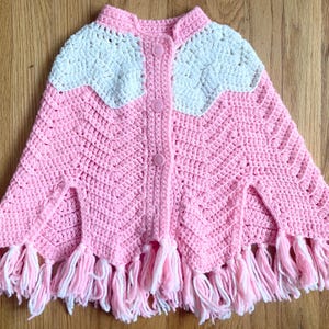 Vintage 60s Girl&#39;s Crocheted Cape *3-5 Years* PINK/WHITE Short Fringed Capelet