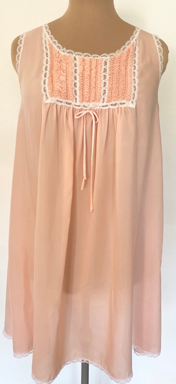 Vintage 60s Babydoll Nightgown *Medium/Large* Pea… - image 2