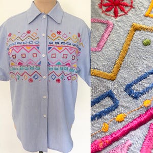 Vintage 80s Embroidered Chambray Shirt *Large* WHITE STAG Blue Cotton Button Down Blouse