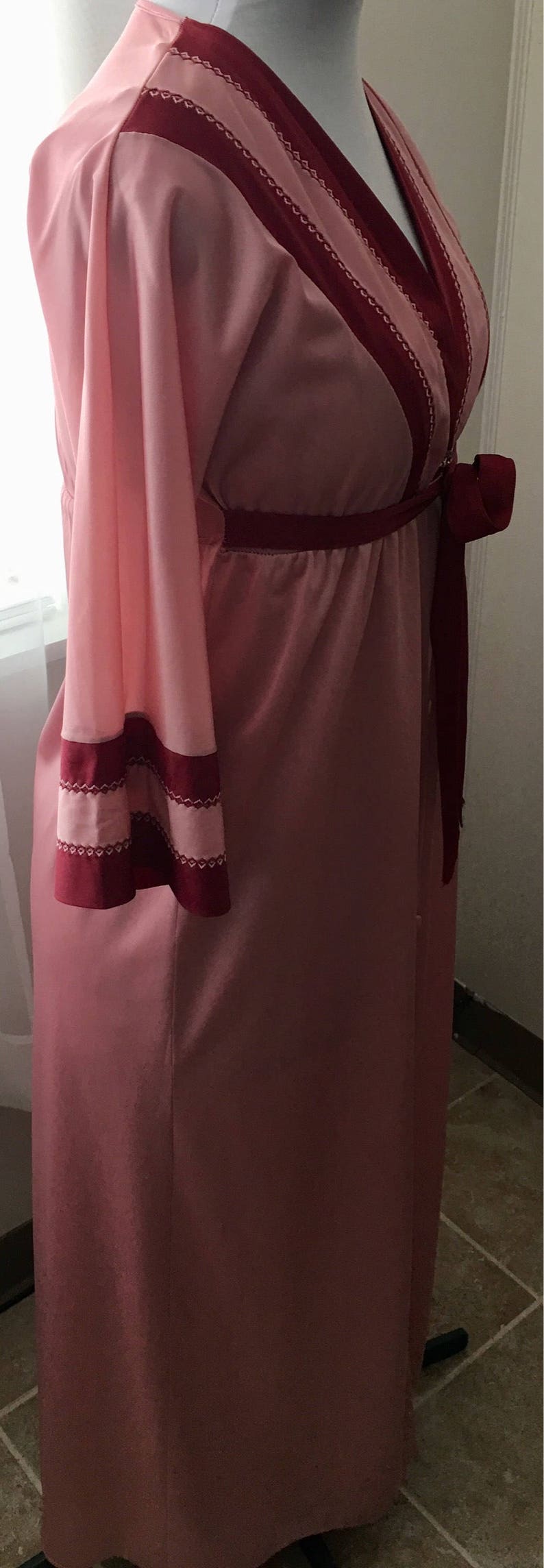 SALE Vintage 2 pc PinkWine Nylon *Sz S* Maxi Nightgown Robe Set