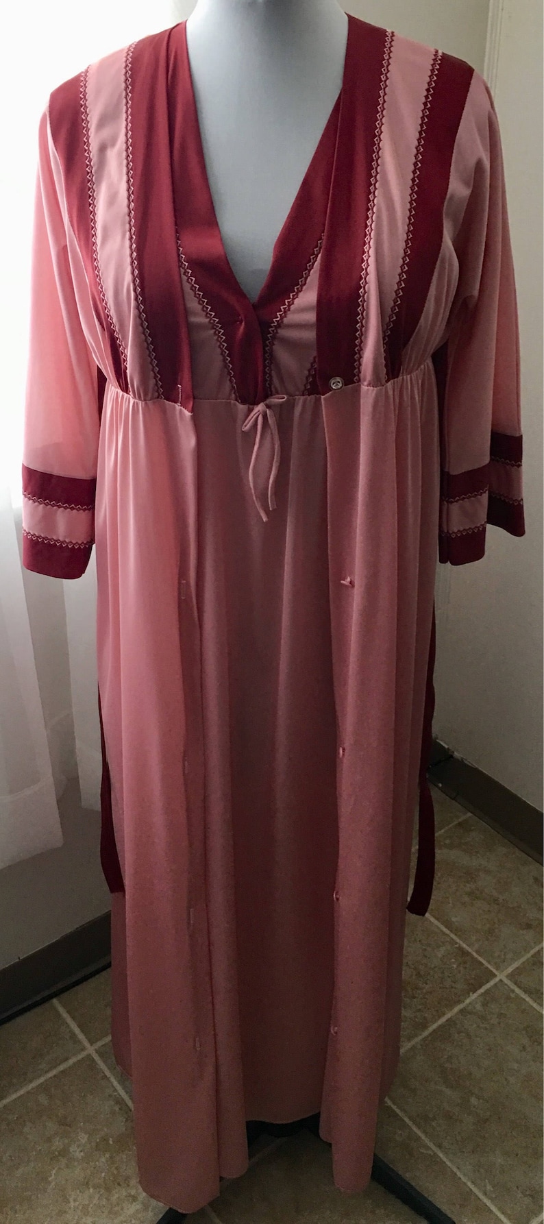 SALE Vintage 2 pc PinkWine Nylon *Sz S* Maxi Nightgown Robe Set