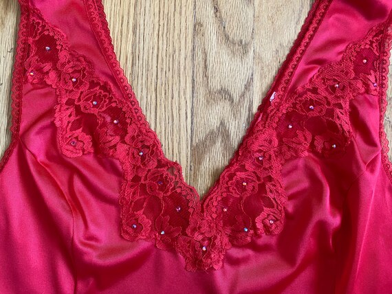 Vintage 60s Nylon Cami *Size 42/44* RED Embellish… - image 2