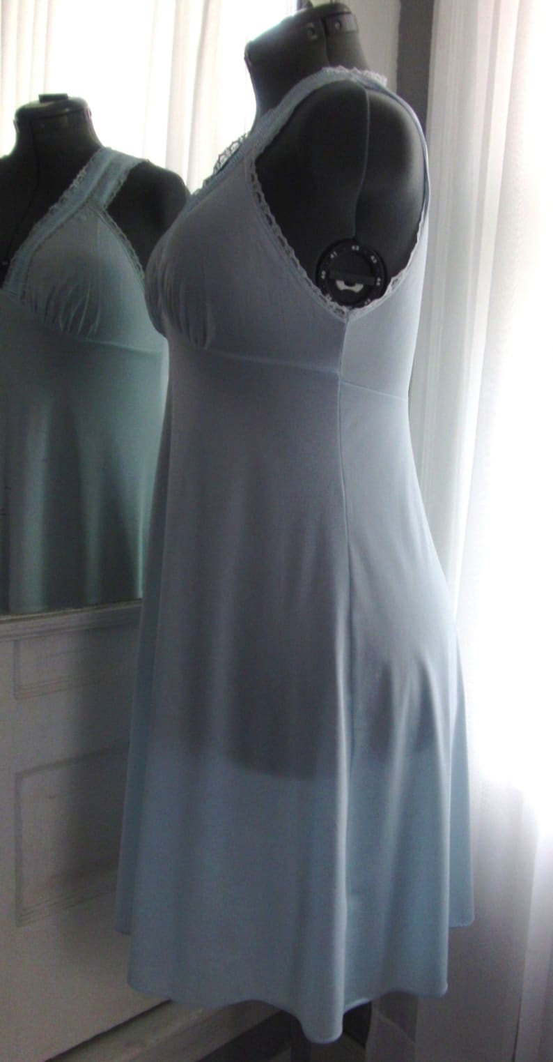 Vintage VAL MODE *Size MB34* Baby Blue Nylon Lace Shirred Dress Slip