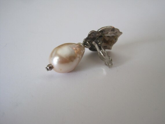 Vintage Silver Cartouche and Faux Pearl Clip Earr… - image 5