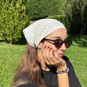 Triangle Lace Headscarf, Cottagecore Hair Wrap, Boho Knit Kerchief, Handcrafted Vintage Style Head Scarf
