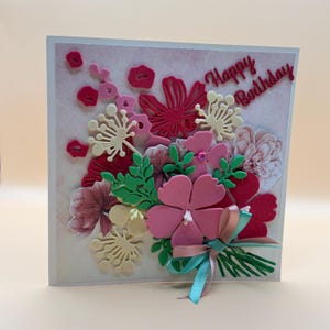 Carte de joyeux anniversaire faite à la main | Papercraft floral rose et rouge élégant | Souvenir avec porte-monnaie