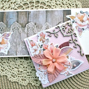 Handgefertigte Grußkarte für besondere Anlässe | Pfirsich-Blumen-Romantische Karte | 3D-Papercraft-Geburtstags- und Jubiläumskarte mit Geldhalter