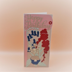 Carte d'anniversaire florale faite main - Carte de vœux beige et rose avec étiquette « Joyeux anniversaire » - Cadeau élégant fait main