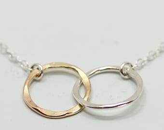 Sterling silver and gold circle necklace - Mother daughter necklace - Silver & gold interlocking - Unity - eternity