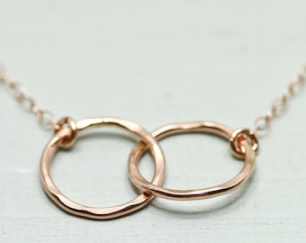 Interlocking circle necklace - rose gold necklace - mother daughter necklace - 2 circle necklace - linked circle necklace - mom jewelry
