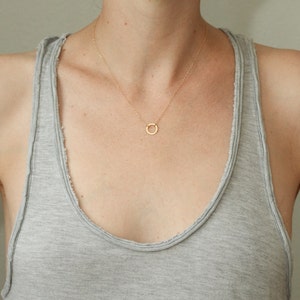 Little gold circle necklace - dainty jewelry - minimalist and timeless