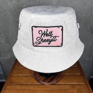 Sombrero de pescador / Pana / Crema / Parche Well Sheeyit / Abalorios