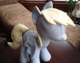 Pony Plush Sewing Pattern with Unicorn Horn and Pegasus Wings (Plushie, Stuffed Toy, digital PDF)