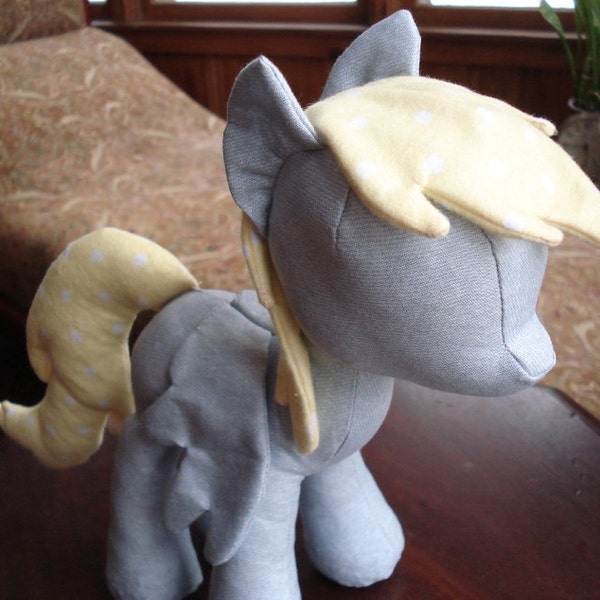 Pony Plush Sewing Pattern with Unicorn Horn and Pegasus Wings (Plushie, Stuffed Toy, digital PDF)