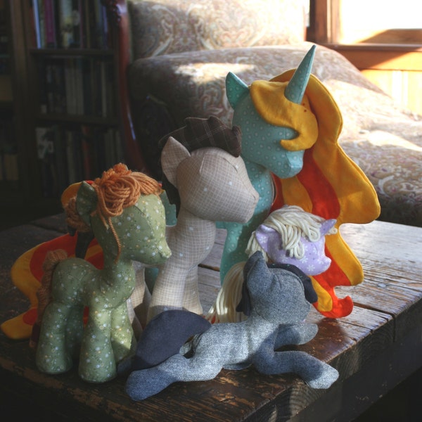 Alle sechs Pony-Muster, digitale Combo-Paket: Original Pony, Hengst, Fohlen / Colt, Beanie, Prinzessin und Mähnen / Schwänze (Plüschtier, Spielzeug)