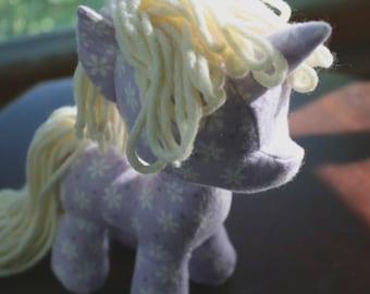 Filly & Colt Plush Sewing Pattern with Unicorn Horn and Pegasus Wings (Pony, Plushie, Stuffed Toy, digital PDF)
