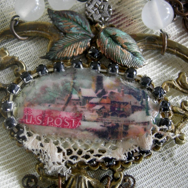 Collier d'Assemblage mixte - scène de la neige Collage Vintage - réservé pour Mercedes