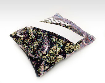 Marijuana Pillow - Free shipping world-wide (Phone # Must Be Included For Purchace)