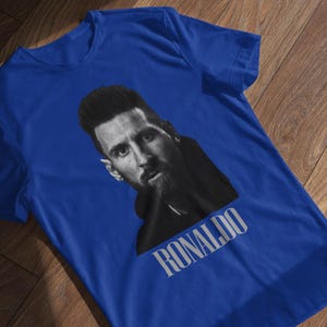 Camiseta divertida de meme de fútbol: cara de Messi, nombre de Ronaldo - Regalo para fanáticos del fútbol Royal Blue