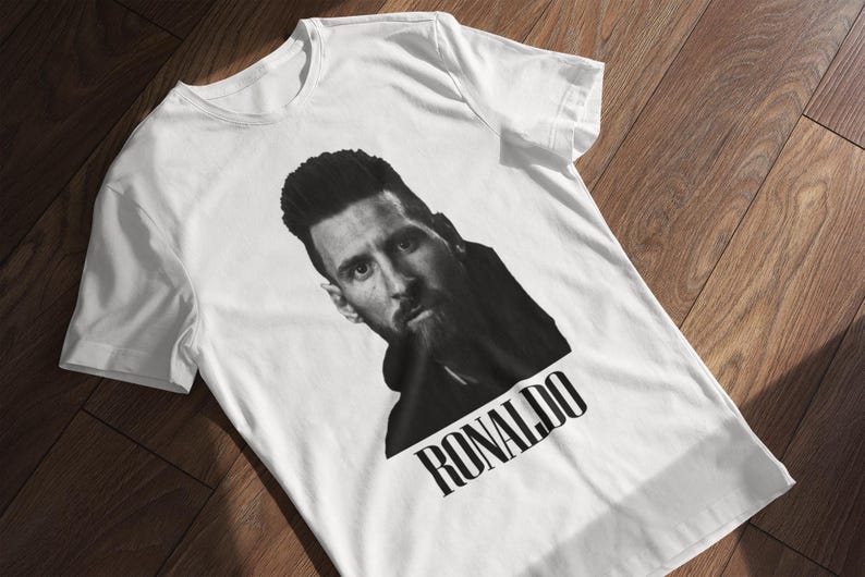 Camiseta divertida de meme de fútbol: cara de Messi, nombre de Ronaldo - Regalo para fanáticos del fútbol White