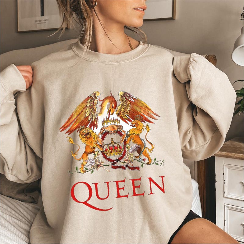 Queen Sweatshirt- Black main image 1
