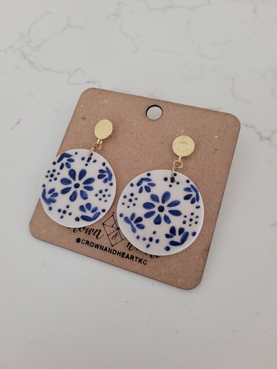 Boucles D'oreilles Vintage PUEBLO USA - Céramique Blanche/bleue, Monture Dorée, Dormeuses (Occasion)