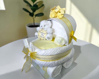 Tarta de pañales neutra en amarillo y blanco para bebé, regalo para cochecito, cesta para recién nacido, centro de mesa para baby shower.
