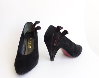 Vintage 80s Black Suede Winged Pumps with Red Piping/ 1980s Vamp Heels/ Aurele/ Size 35.5 5 5.5