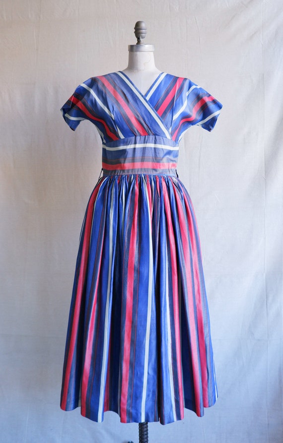 Vintage 50s Striped Iridescent Taffeta Gown/ 1950… - image 7