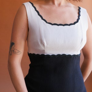 Vintage 60s Black White Scalloped Dress/ Size Medium image 8