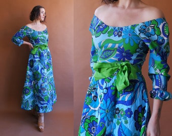 Vintage 70s Quilted Psychedelic Floral Off The Shoulder Dress/ Size Small Medium