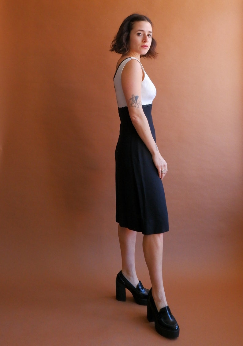 Vintage 60s Black White Scalloped Dress/ Size Medium image 6