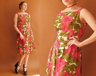 Vintage 50s Rose Print Cotton Dress/ 1950s Square Neck Garden Party/ Size Small 26