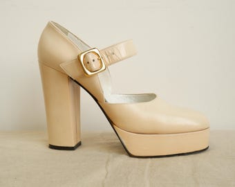 Zapatos de tacón Mary Jane de plataforma color marfil estilo años 60 / Zapatos de novia blancos Joseph Magnin de los años 60 / Talla 6