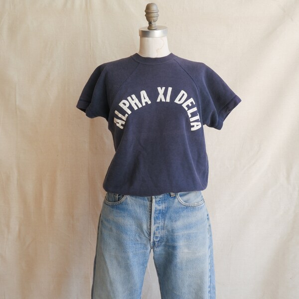 Vintage 60s Short Sleeve Raglan Sweatshirt/ 1960s Alpha Xi Delta Sorority Fraternity Shirt/ Size Medium