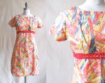 Vintage 70s Marbled Mini Dress/ 1970s Psychedelic Print Dress with Daisy Chain Trim/ Size Small