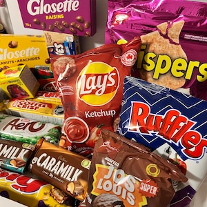 Die ultimative KANADISCHE Snackbox, hergestellt in Kanada Schokolade, Ketchup Chips, Geburtstagsgeschenk für die Freundin, Weihnachtsgeschenk