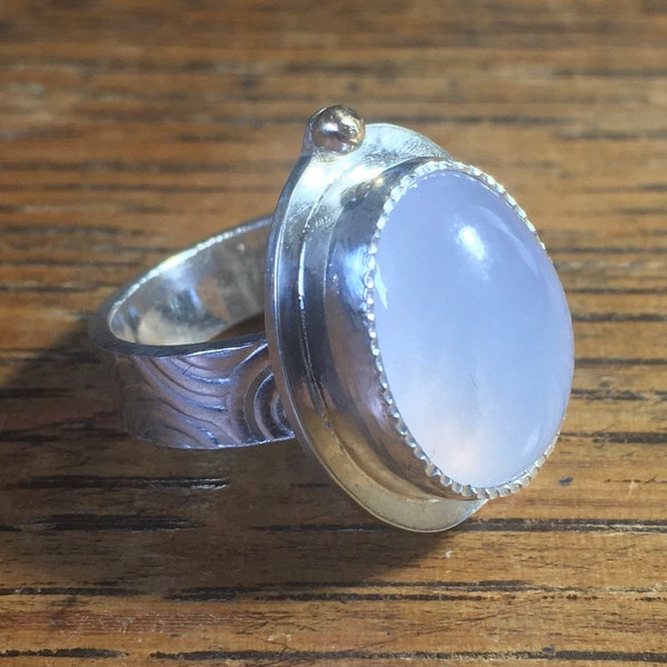 HOLLY Blue Agate Ring / Patterned Silver w/14k GOLD Bead enhancement / SIZE 7.5 / Glowing Translucent Cab from Oregon / Made in Monterey *!*