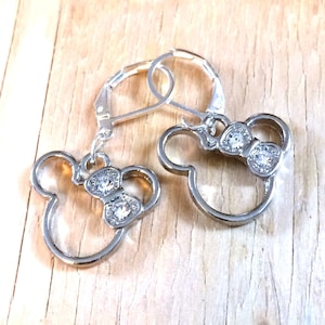 SILVERY Lever back OR fish hook dangle Earrings handmade Cartoon Minnie Mouse Rhinestone Crystal World 925 wires