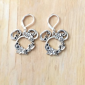 925 Silver Lever back OR fish hook wires dangle Earrings handmade &quot;Disney&quot; inspired Minnie Mouse