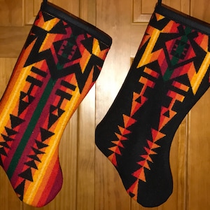 Julstrumpa XL Scarlett Condensed Arrows Tribal Southwestern Geometrisk Handgjord Med Tyg Från Pendleton Woolen Mill