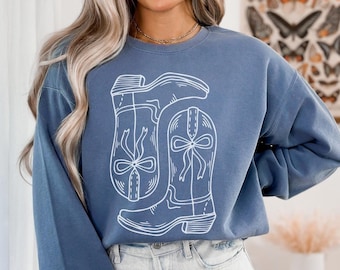 Western Cowgirl Boot Sweatshirt, Country Concert Outfit, Country Graphic Sweatshirt, Gift For Her, Comfort Colors Sweater Western Aesthetic
