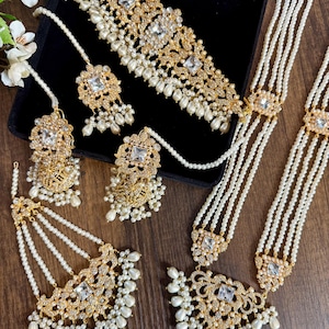 Bridal Gold Plated complete set / Nauratan / Pakistani Indian jewelry/ Bollywood wedding jewelry, desi wedding jewelry