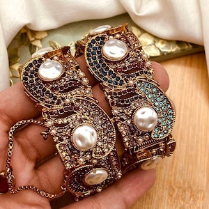 Bangles, Pakistani openable bangles, Turkish styIe bangles, kadas, Pakistani jewelry, Indian Jewelry, Indian bangles, Bollywood jewelry.