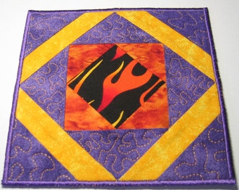 Purple fire plate mat (tan triangles)