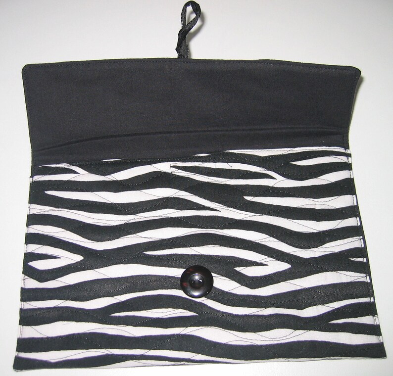 Clutch for Kindle Wild Thing Black and white image 2