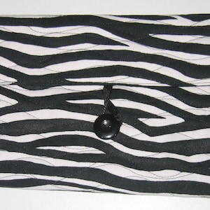 Clutch for Kindle Wild Thing Black and white image 1