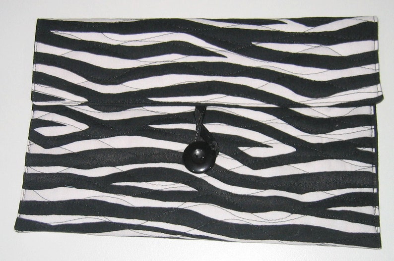 Clutch for Kindle Wild Thing Black and white image 1