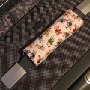 Tiny Teddies luggage handle wrap